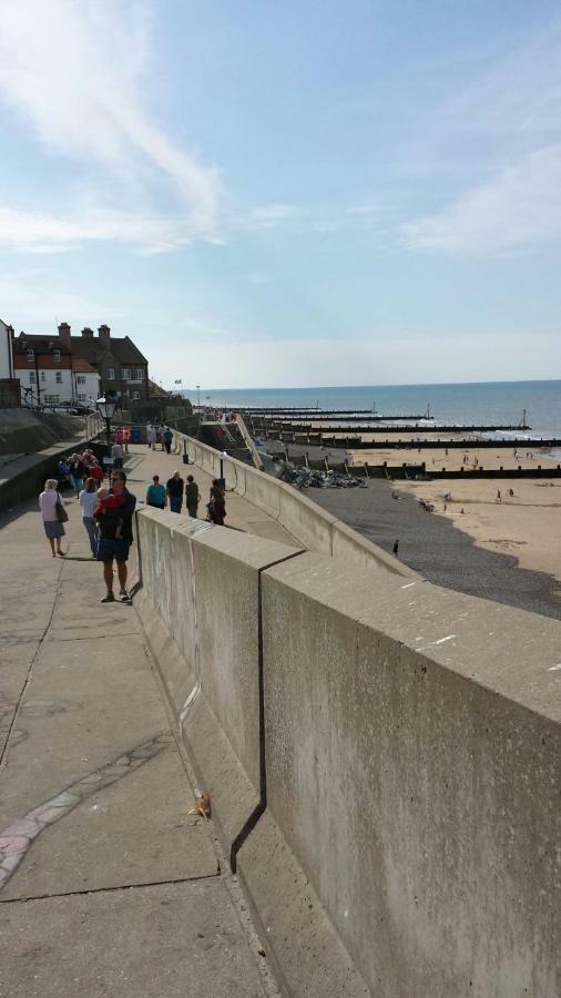 The Two Lifeboats Bed & Breakfast Sheringham Dış mekan fotoğraf