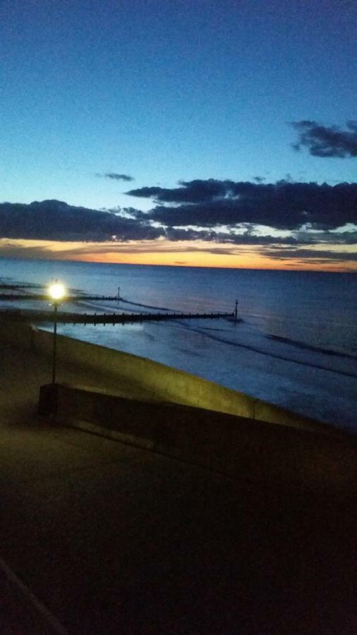 The Two Lifeboats Bed & Breakfast Sheringham Dış mekan fotoğraf